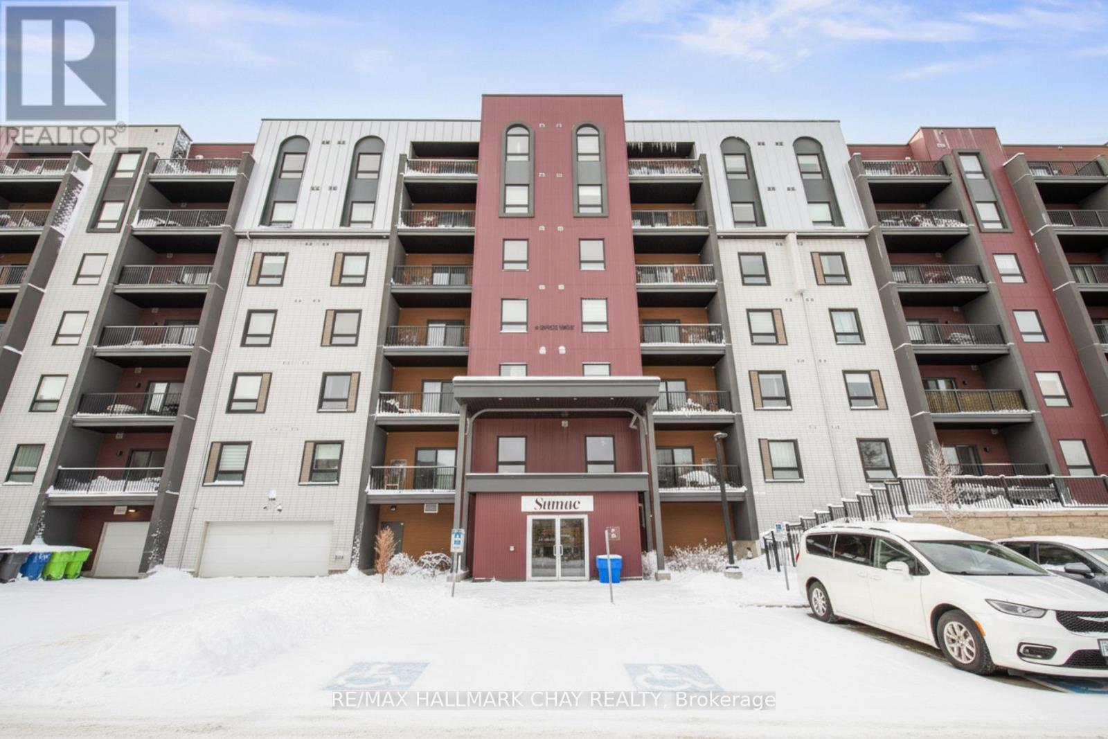 211 - 4 Spice Way, Barrie, Ontario  L9J 0M2 - Photo 2 - S12586252