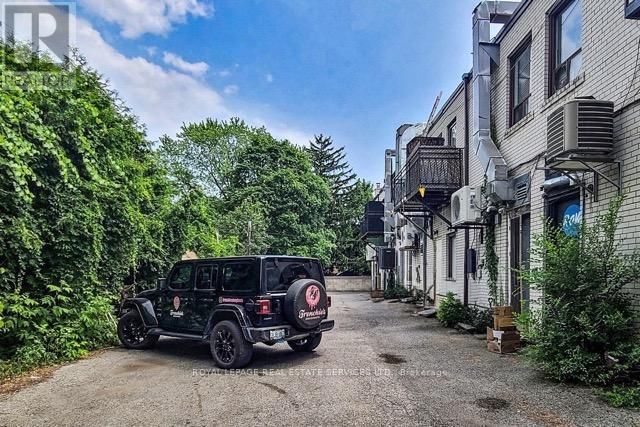 3830 Bloor Street W, Toronto, Ontario  M9B 1K8 - Photo 32 - W12586060