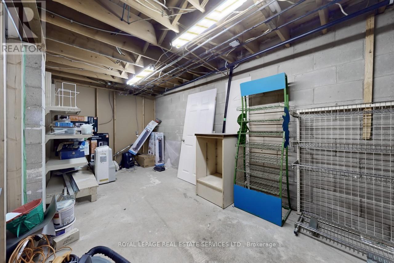 3830 Bloor Street W, Toronto, Ontario  M9B 1K8 - Photo 35 - W12586060