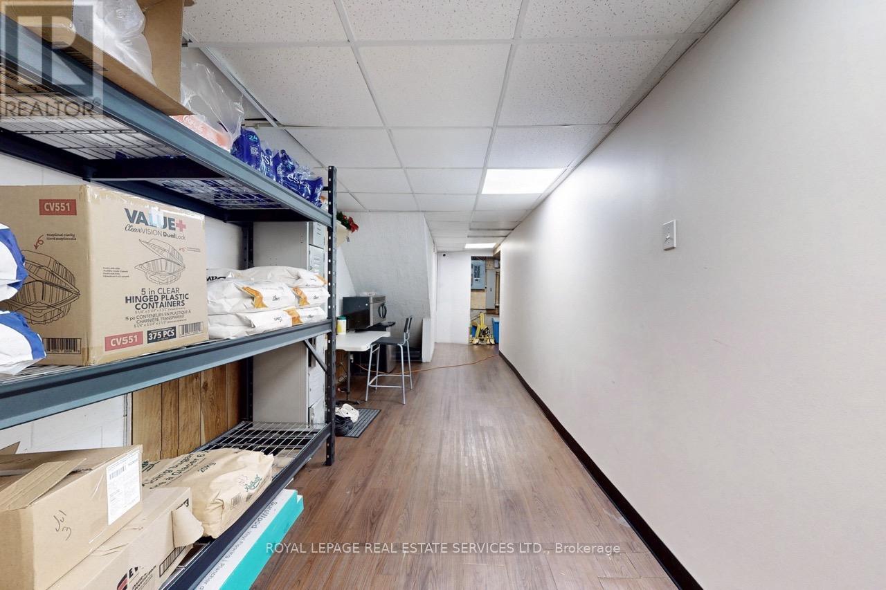 3830 Bloor Street W, Toronto, Ontario  M9B 1K8 - Photo 37 - W12586060