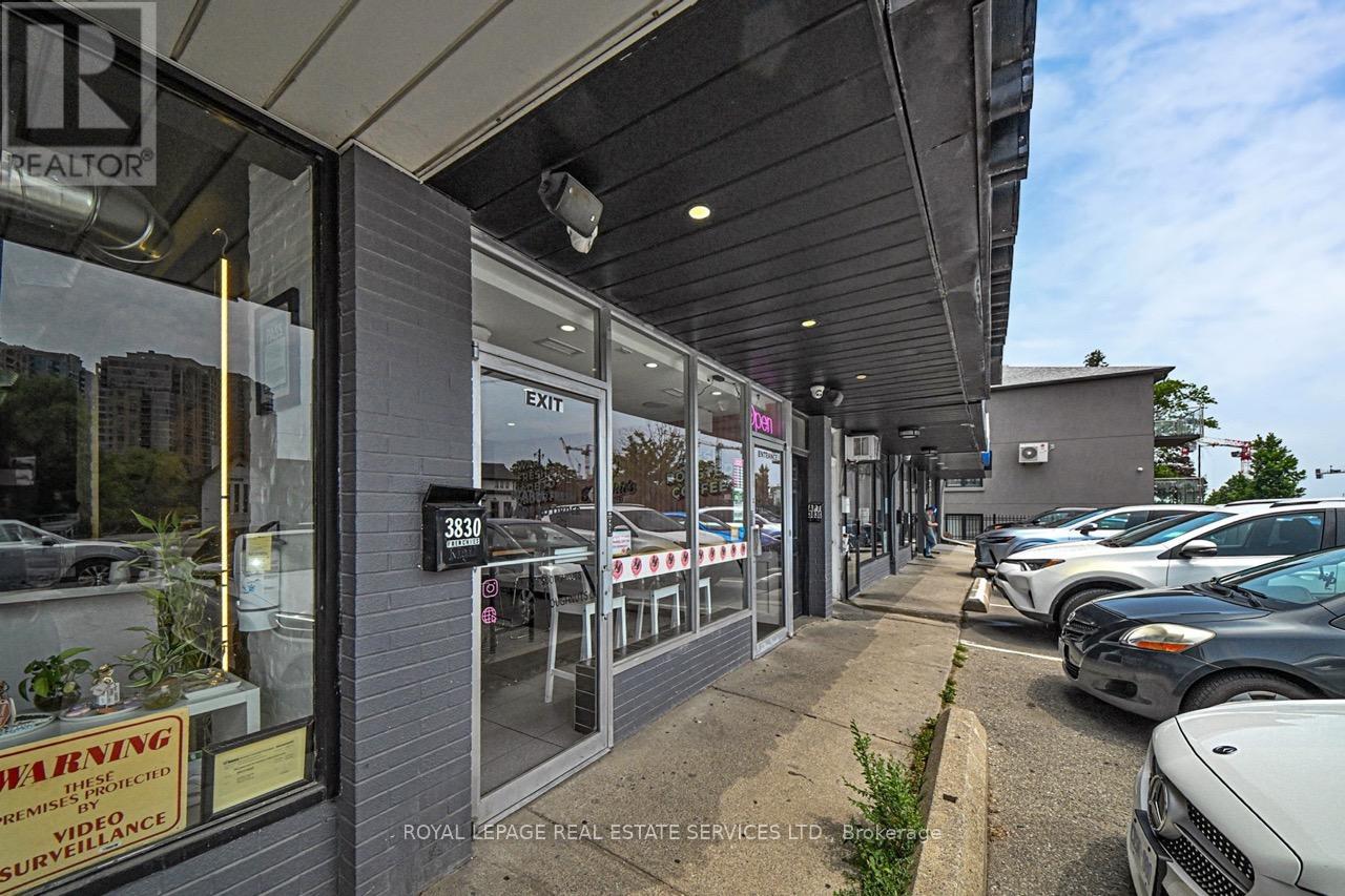 3830 Bloor Street W, Toronto, Ontario  M9B 1K8 - Photo 5 - W12586060