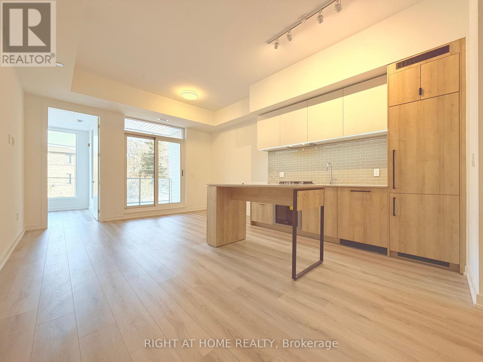 201 - 722 Marlee Avenue, Toronto, Ontario  M6B 3J7 - Photo 11 - W12586084