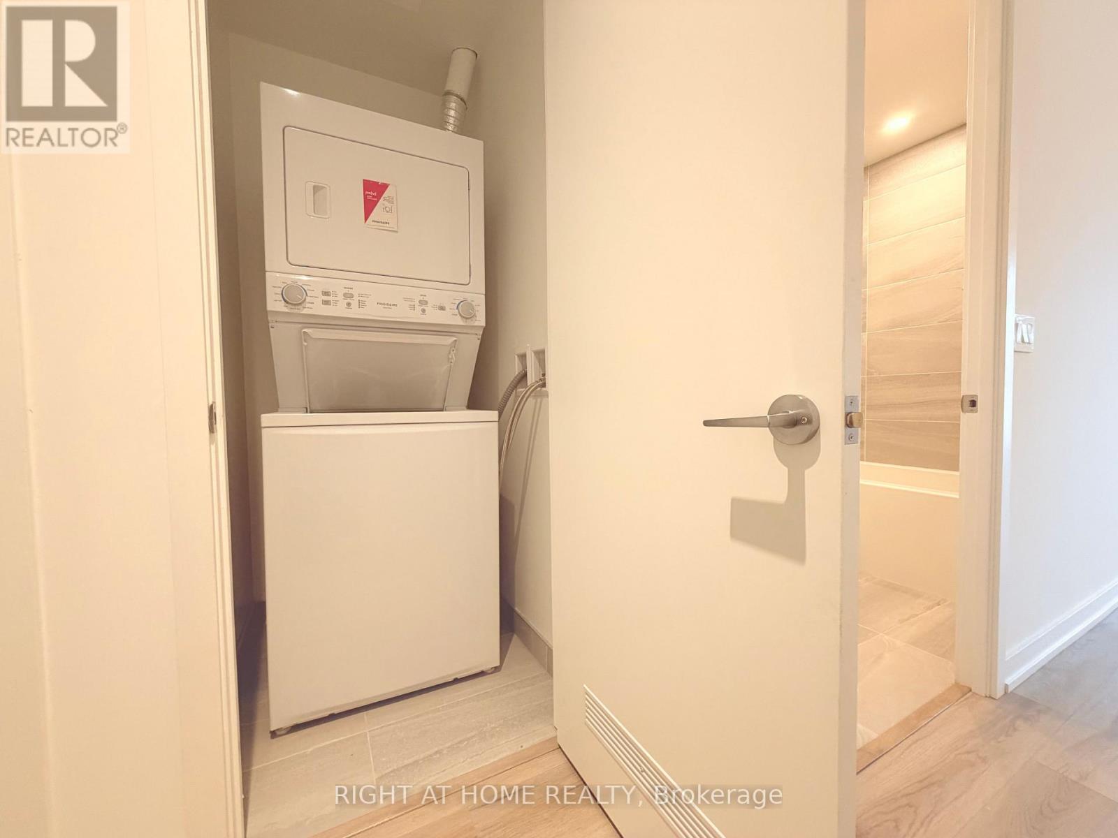 201 - 722 Marlee Avenue, Toronto, Ontario  M6B 3J7 - Photo 20 - W12586084