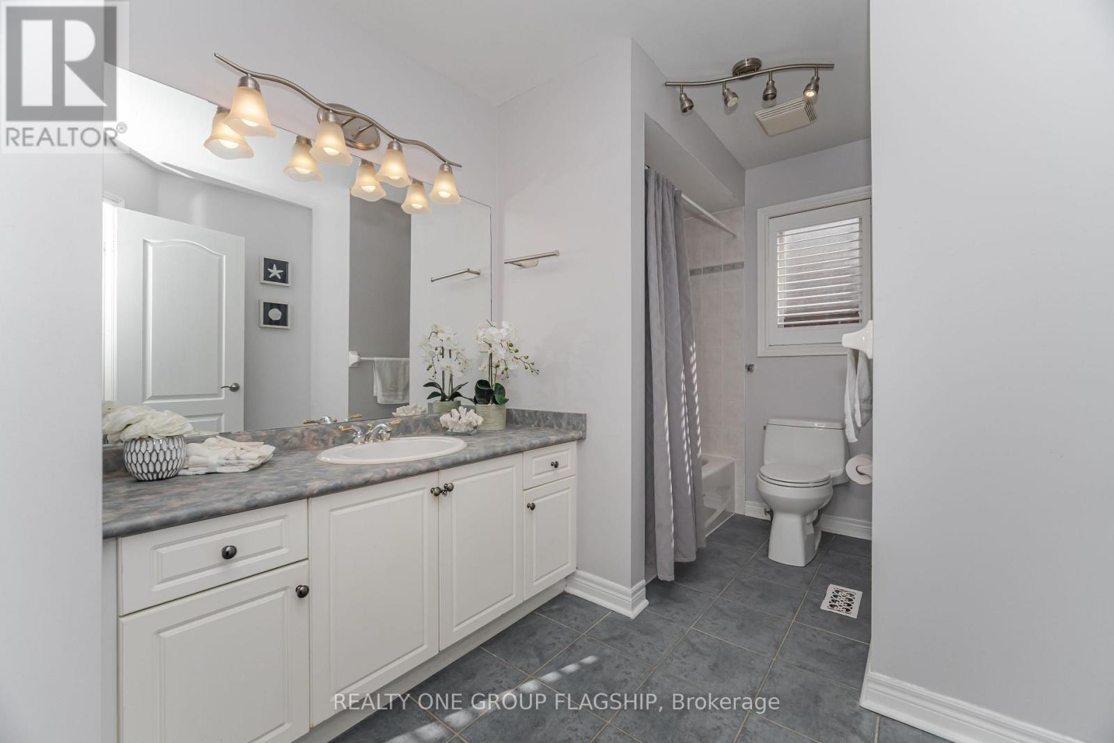 5871 Long Valley Road E, Mississauga, Ontario  L5M 6J5 - Photo 38 - W12586100