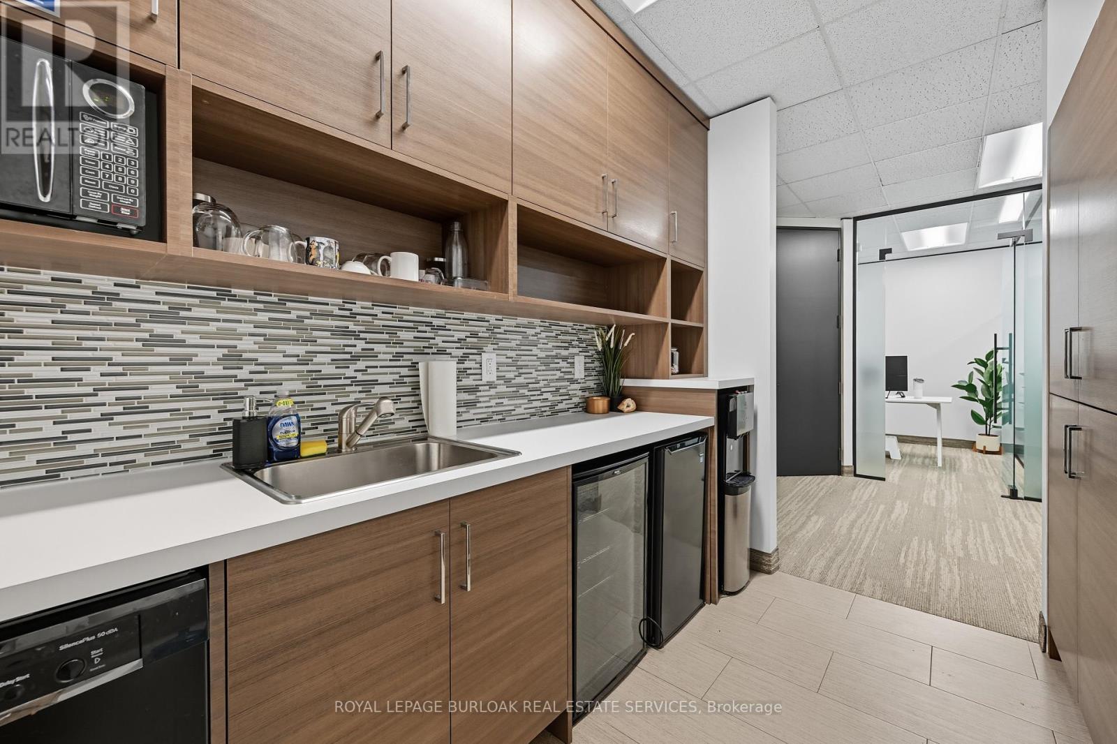 103 - 3410 South Service Road, Burlington, Ontario  L7N 3T9 - Photo 21 - W12586130