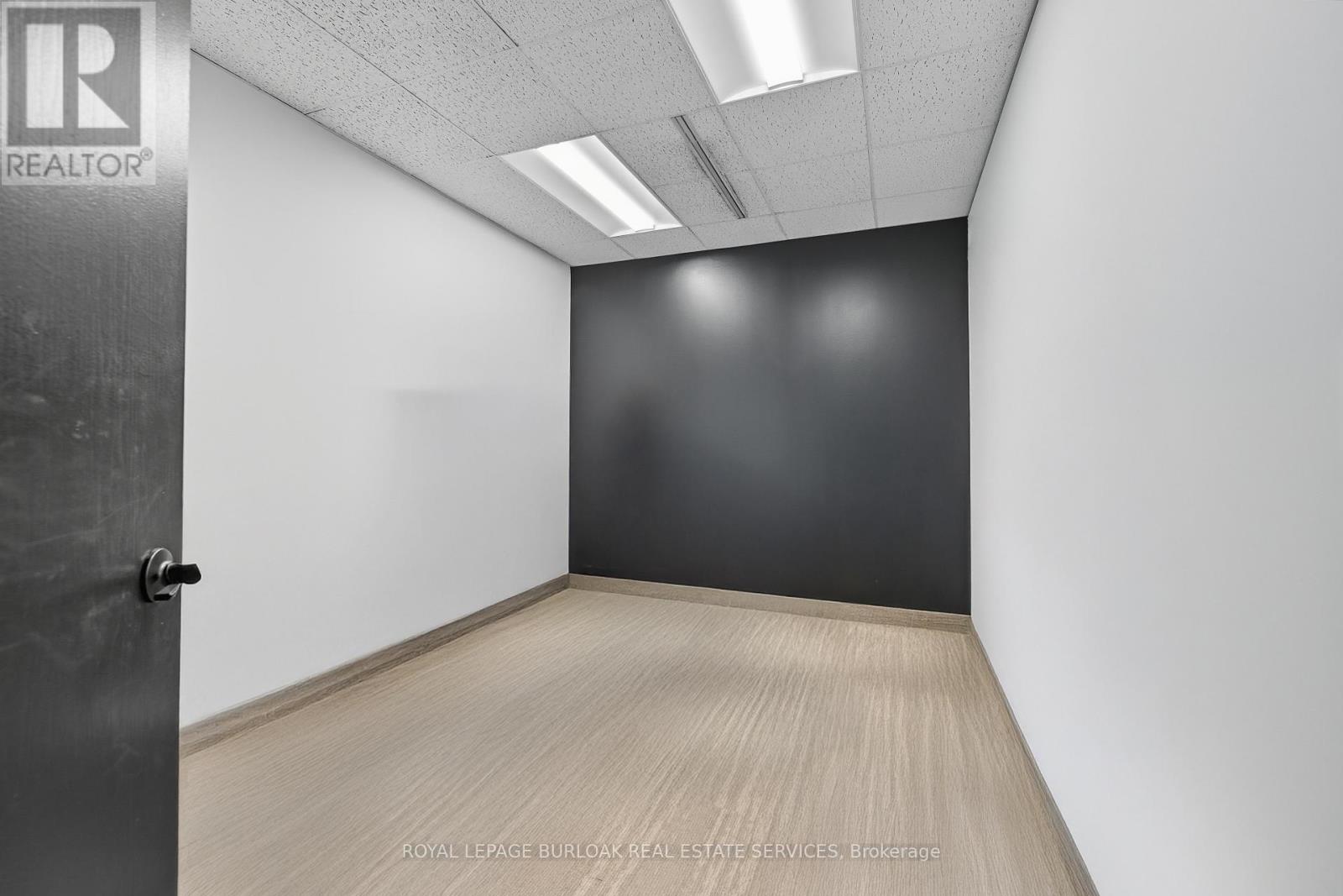 103 - 3410 South Service Road, Burlington, Ontario  L7N 3T9 - Photo 24 - W12586130