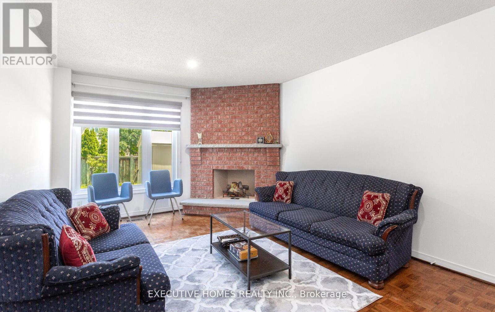 5489 Glen Erin Drive, Mississauga, Ontario  L5M 5C8 - Photo 14 - W12586134