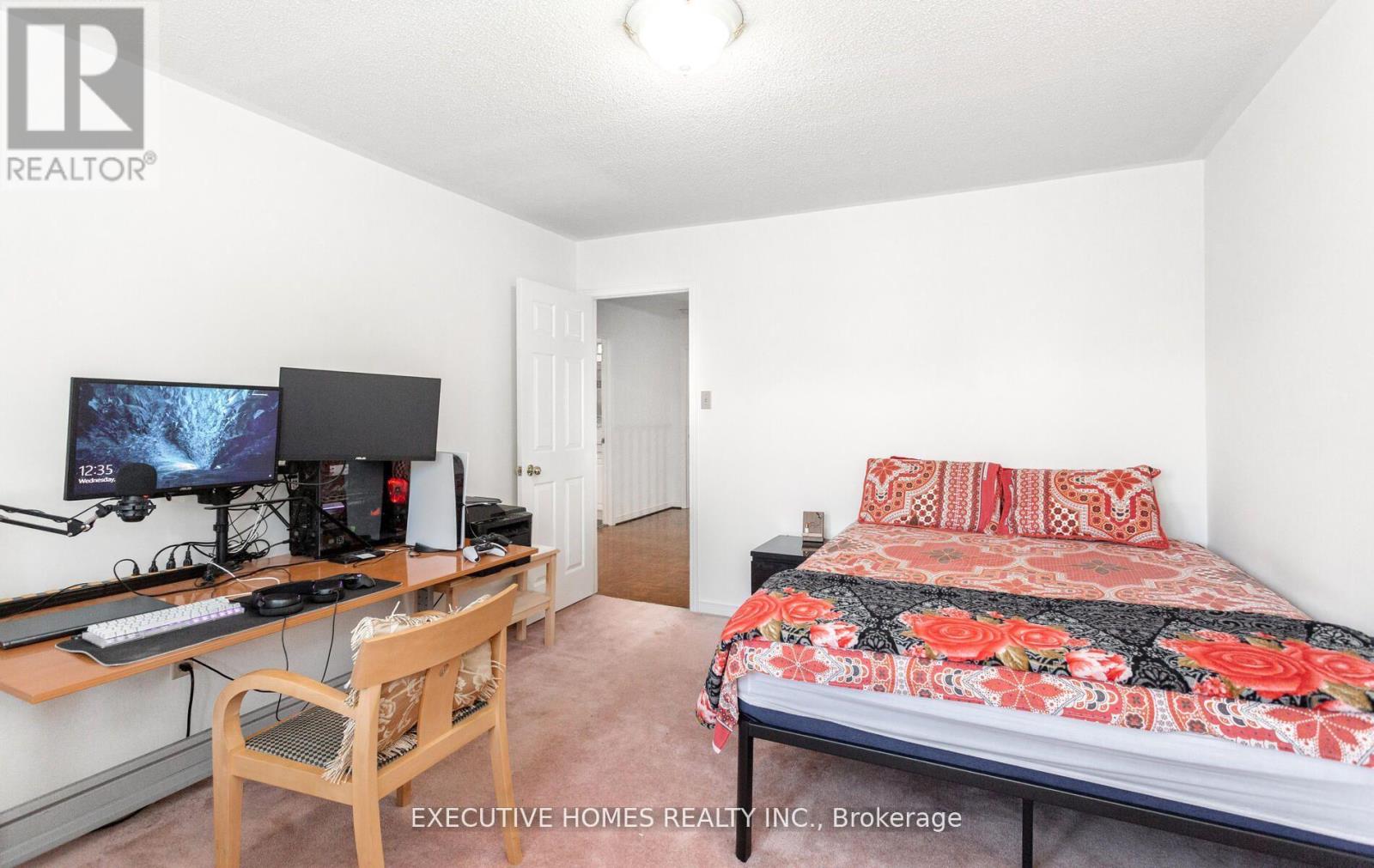 5489 Glen Erin Drive, Mississauga, Ontario  L5M 5C8 - Photo 31 - W12586134