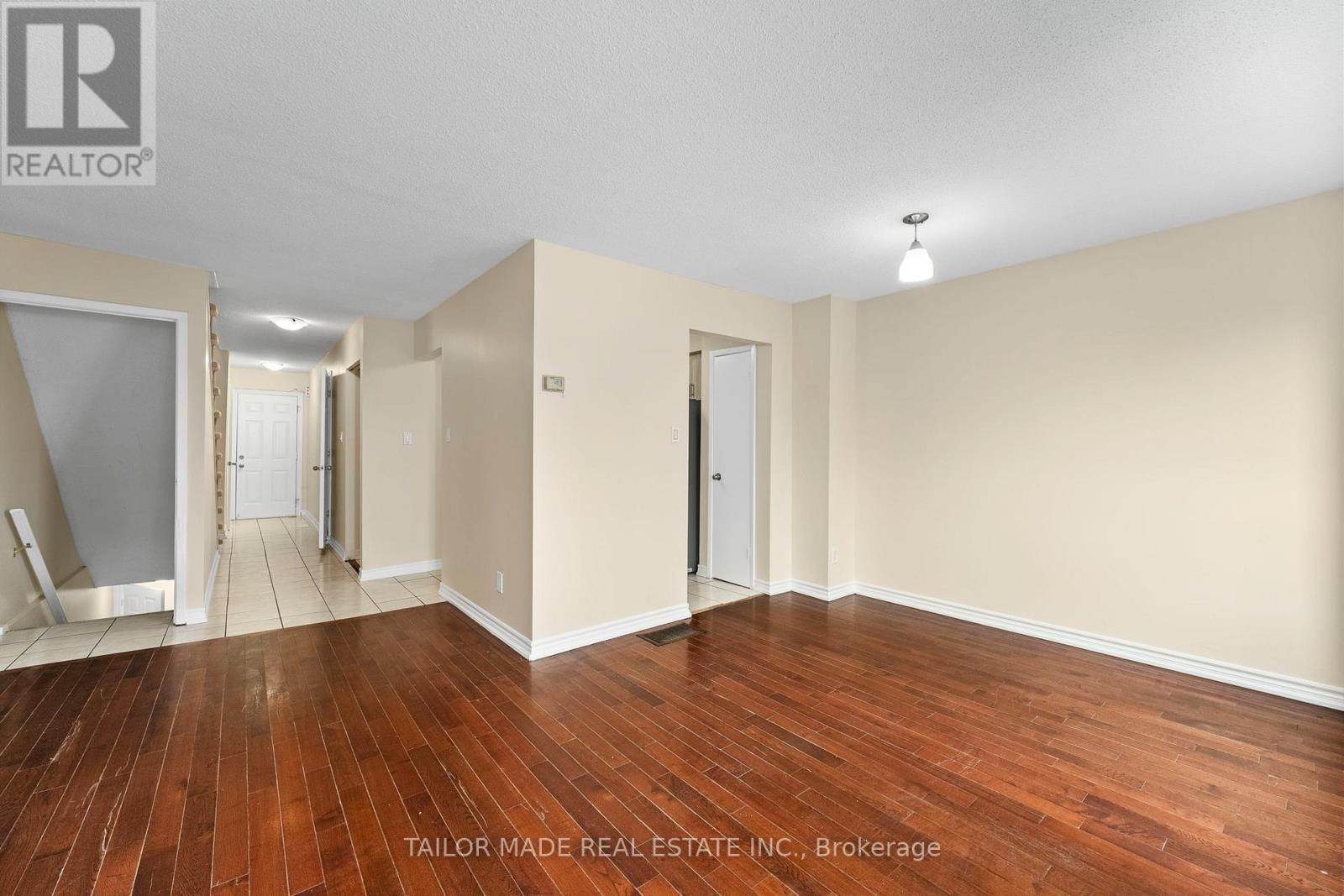 38 Collins Crescent, Brampton, Ontario  L6V 3M9 - Photo 10 - W12586164