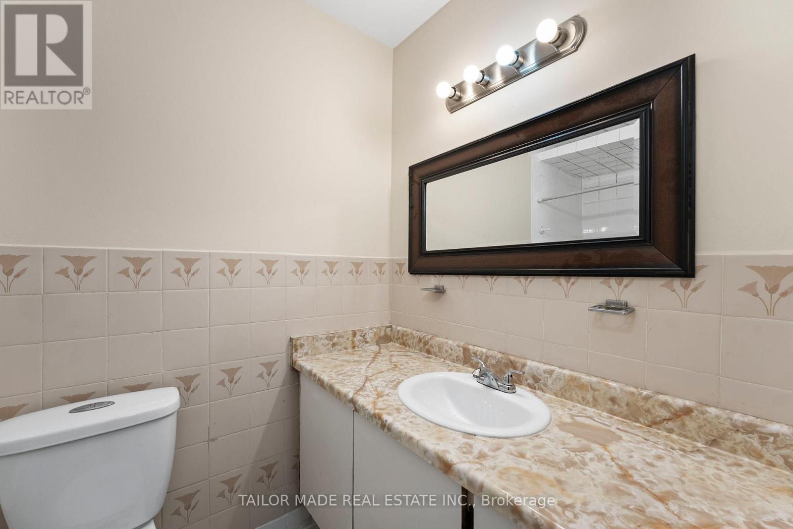 38 Collins Crescent, Brampton, Ontario  L6V 3M9 - Photo 22 - W12586164