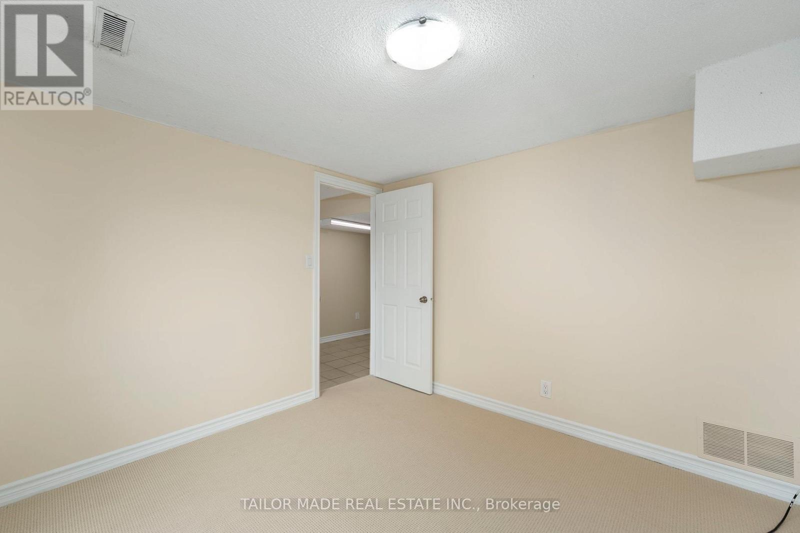 38 Collins Crescent, Brampton, Ontario  L6V 3M9 - Photo 29 - W12586164