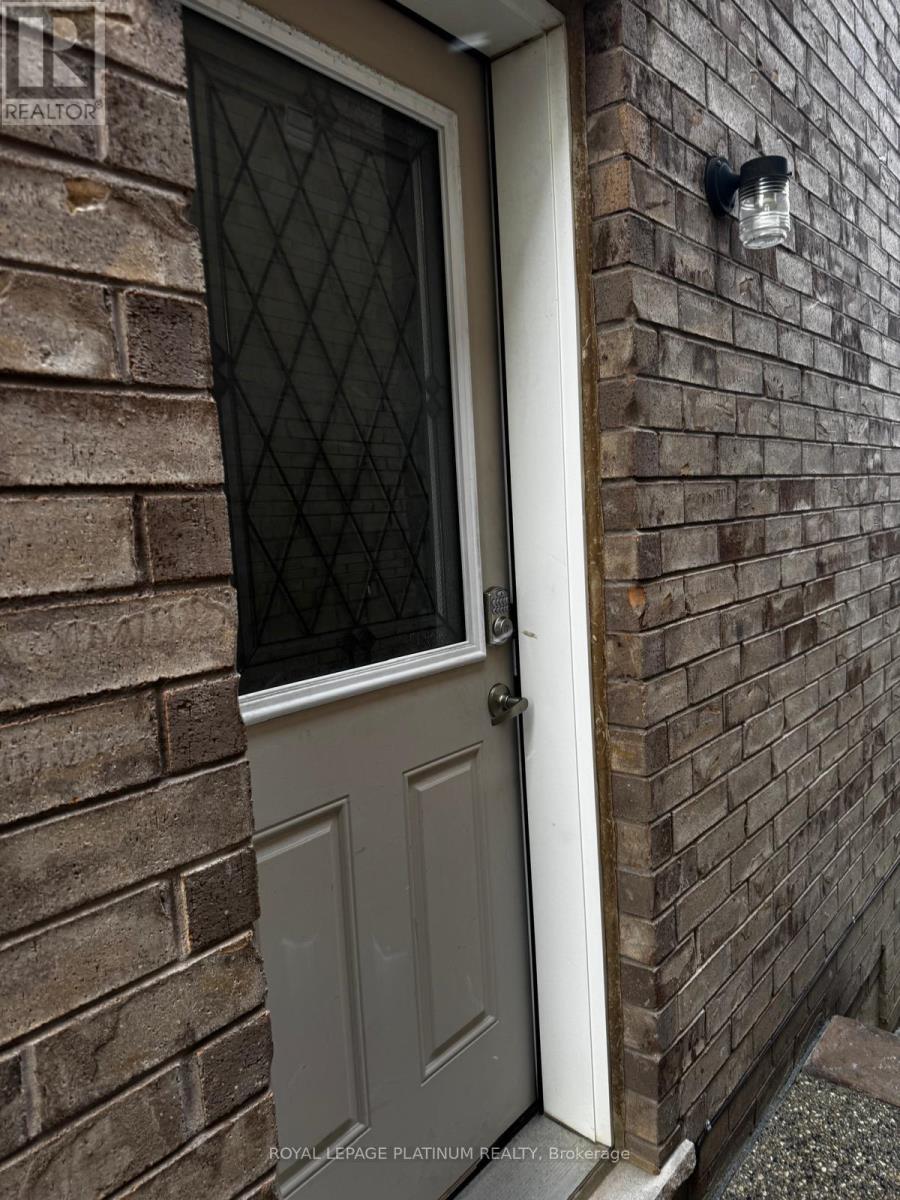 Bsmt - 24 Sandino Crescent, Brampton, Ontario  L6Y 5T8 - Photo 3 - W12586178