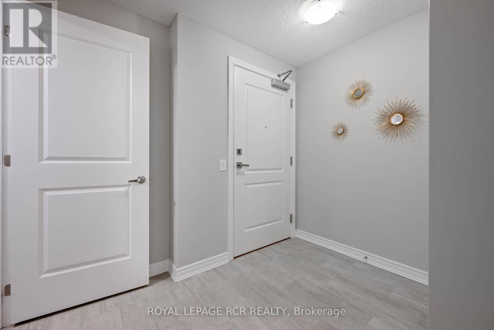 401 - 105 Spencer Avenue, Orangeville, Ontario  L9W 7S3 - Photo 10 - W12586230