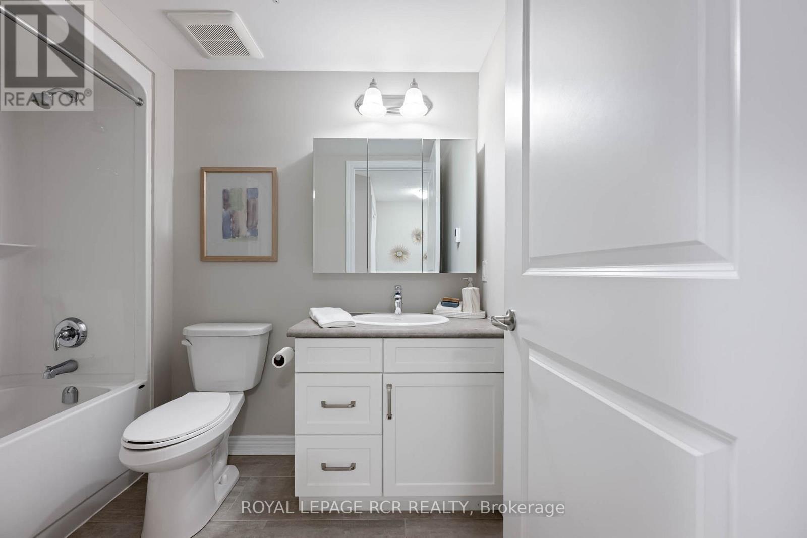 401 - 105 Spencer Avenue, Orangeville, Ontario  L9W 7S3 - Photo 13 - W12586230