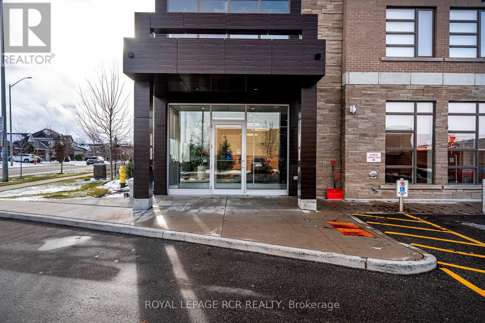 401 - 105 Spencer Avenue, Orangeville, Ontario  L9W 7S3 - Photo 3 - W12586230