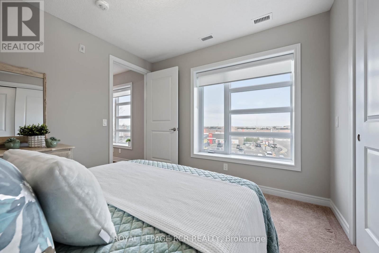 401 - 105 Spencer Avenue, Orangeville, Ontario  L9W 7S3 - Photo 35 - W12586230