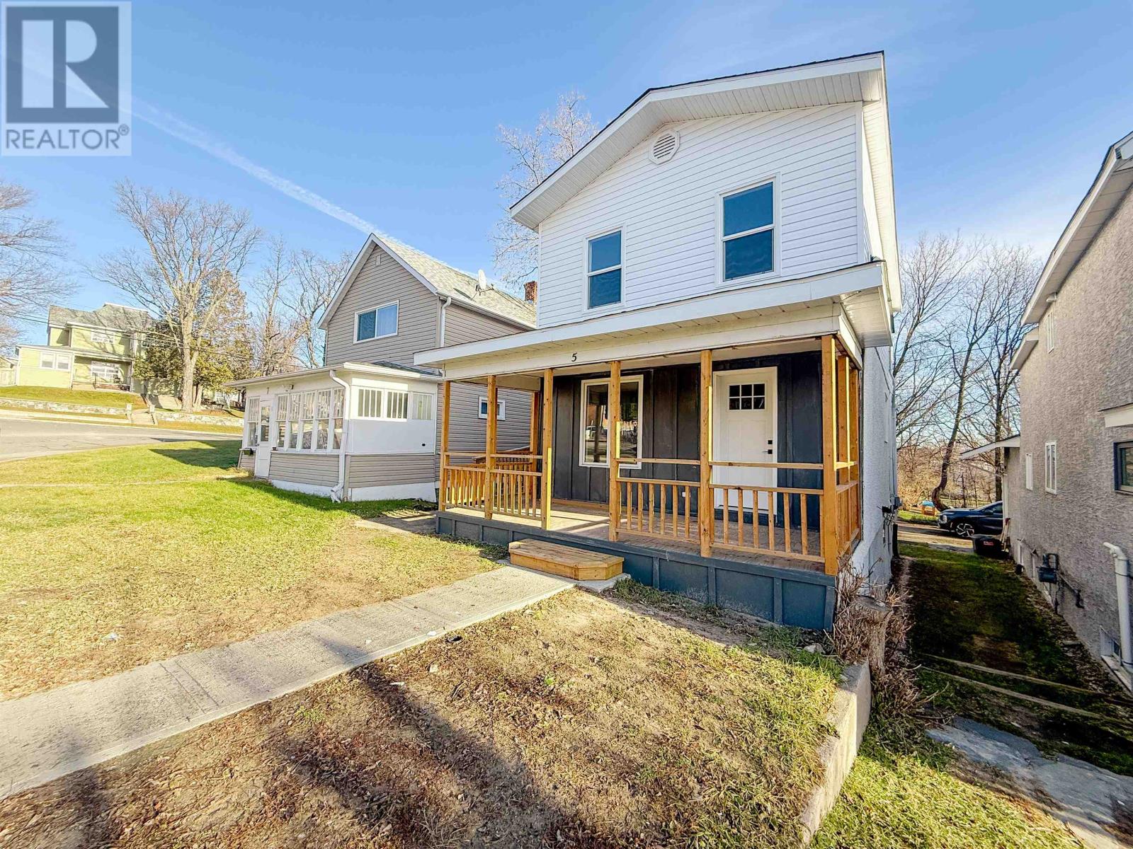 5 Matheson Street North, Kenora, Ontario  P9N 3G1 - Photo 2 - TB253568