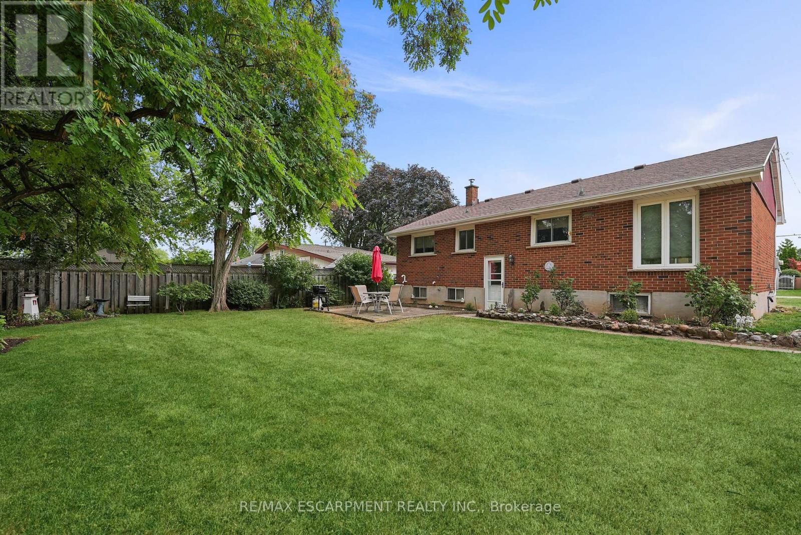 11 Kelson Avenue N, Grimsby, Ontario  L3M 4C6 - Photo 17 - X12586128