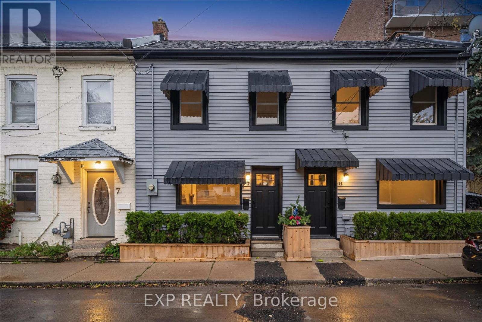 9 Ford Street, Hamilton, Ontario  L8N 2P4 - Photo 1 - X12586150