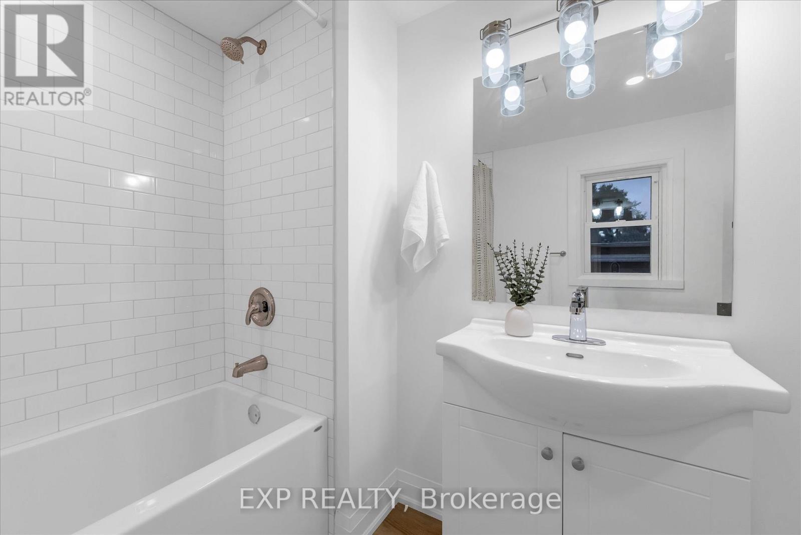 9 Ford Street, Hamilton, Ontario  L8N 2P4 - Photo 10 - X12586150