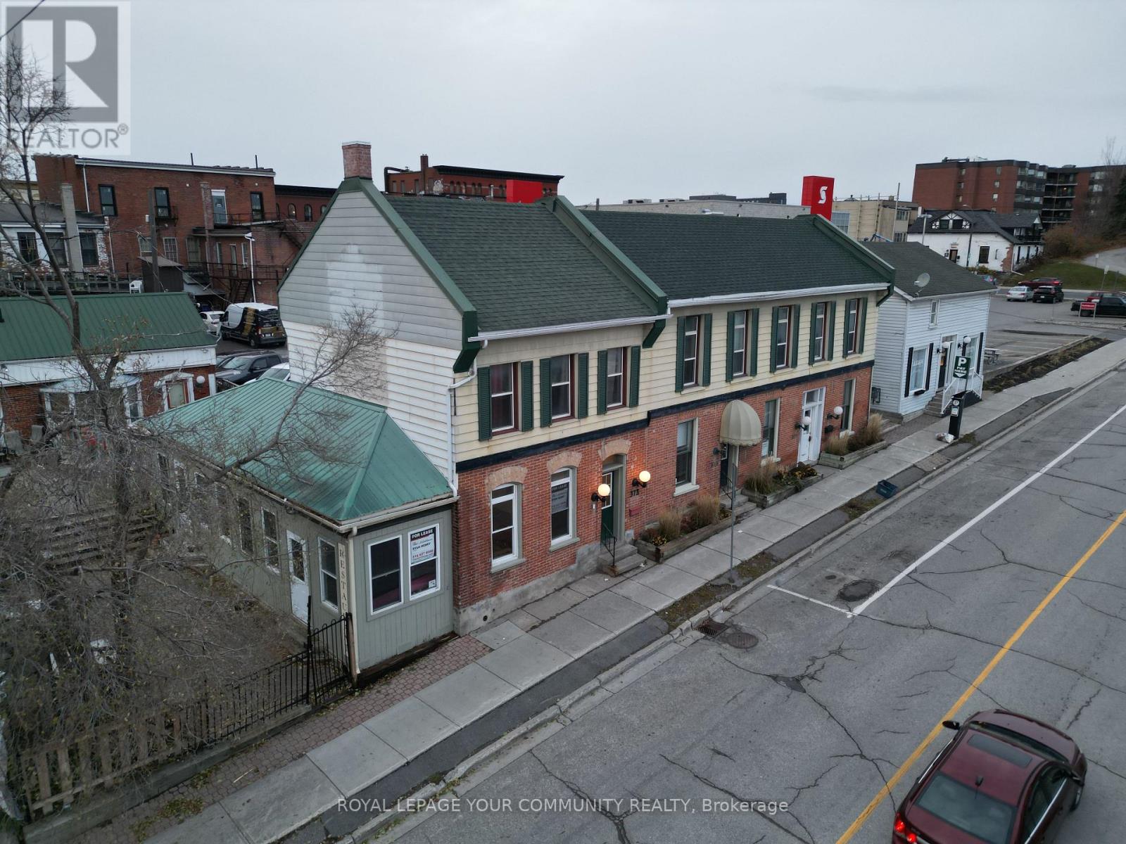 375-377 Queen Street, Peterborough Central, Ontario  K9H 3J7 - Photo 2 - X12586172