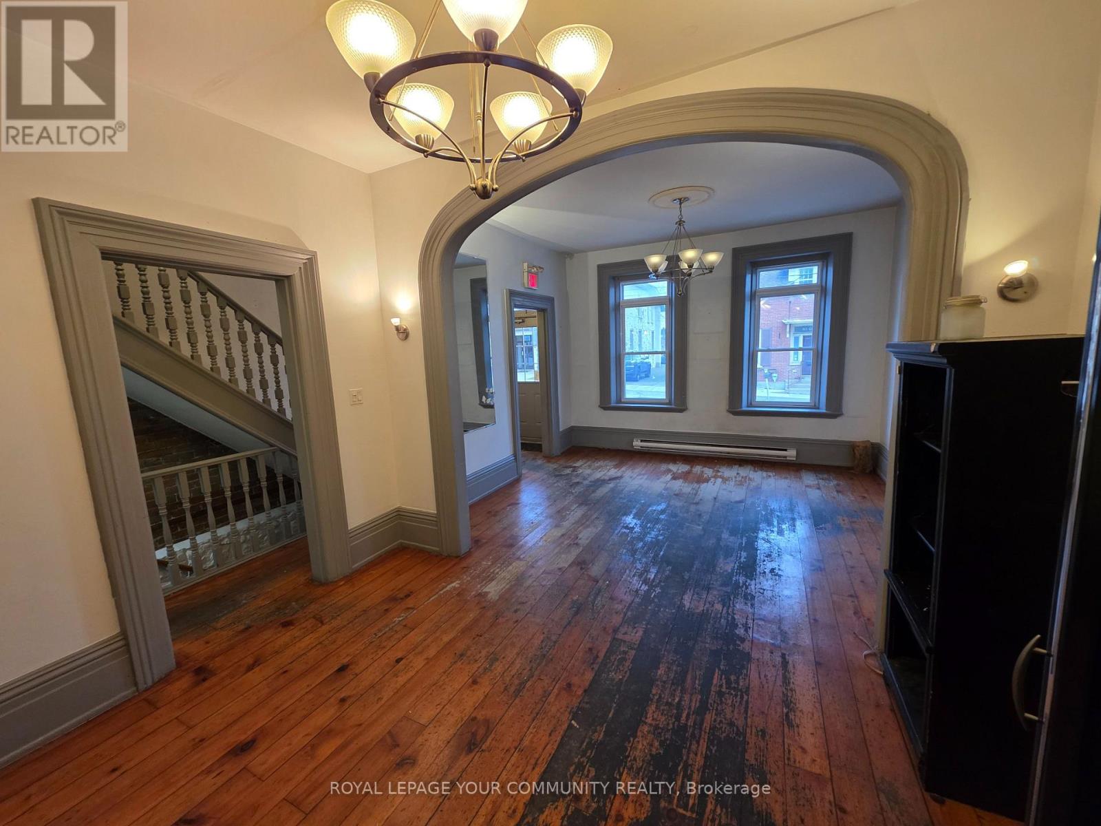 373-377 Queen Street, Peterborough Central, Ontario  K9H 3J7 - Photo 4 - X12586182