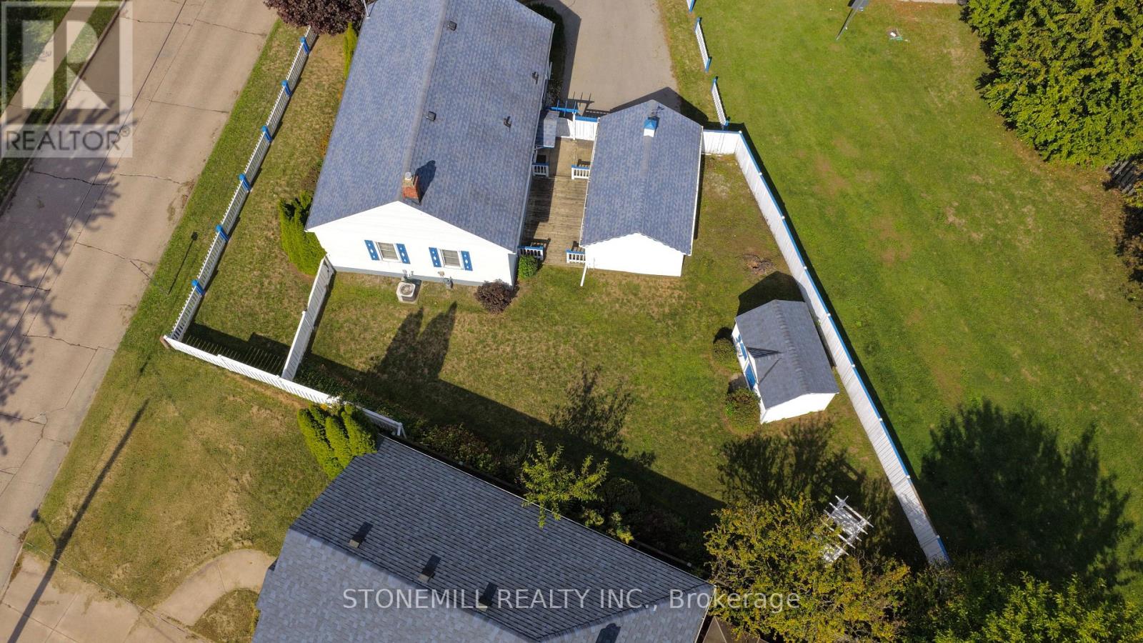 272 Carlton Street, St. Catharines, Ontario  L2N 1B9 - Photo 6 - X12586218