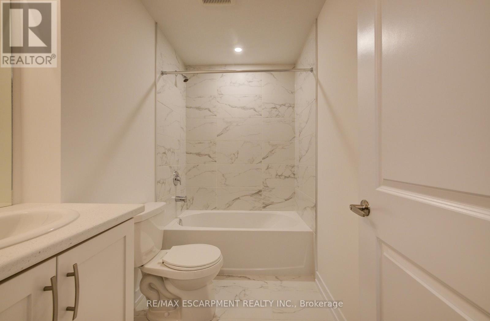 20 - 70 Kenesky Drive, Hamilton, Ontario  L8B 1Y4 - Photo 17 - X12586228