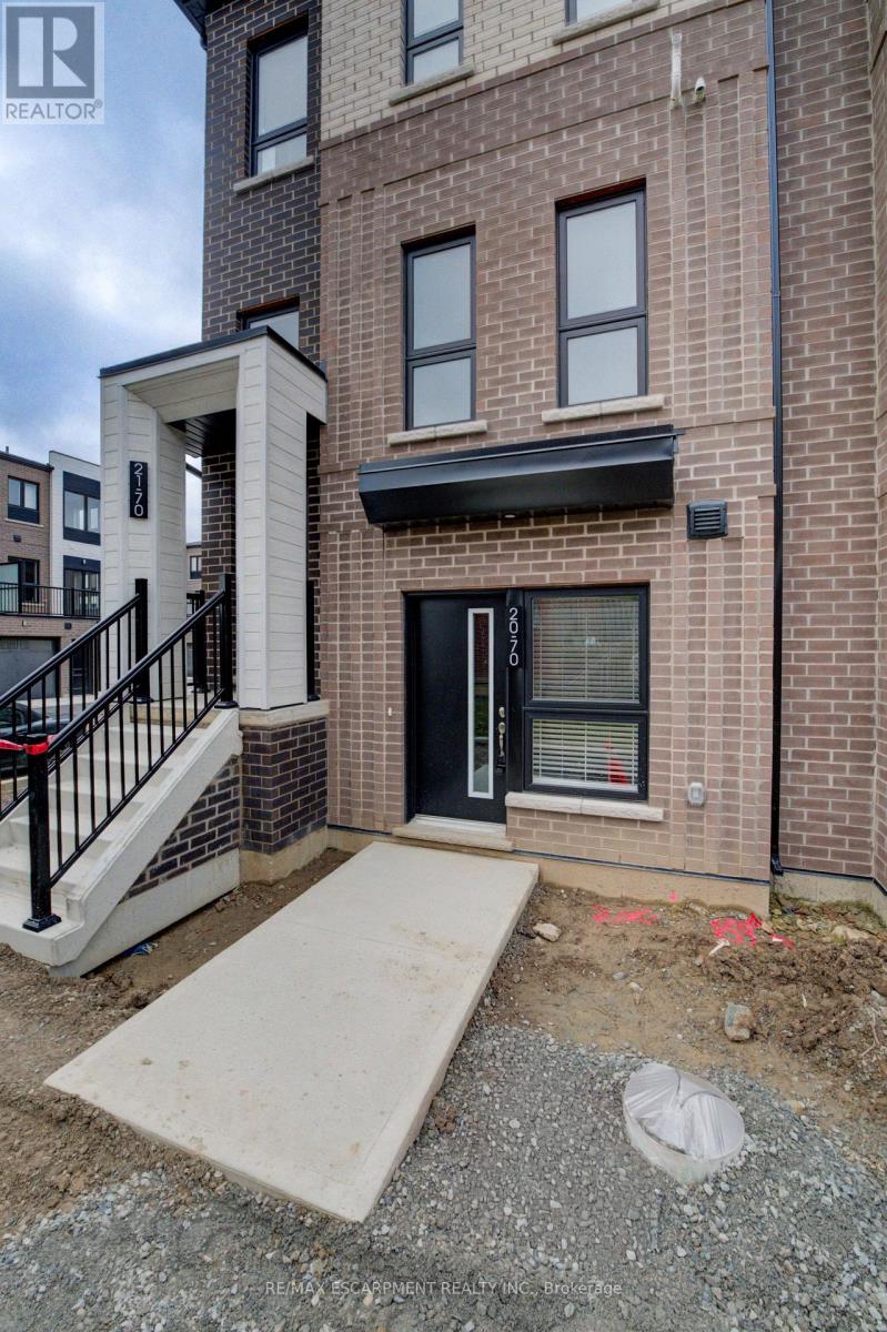 20 - 70 Kenesky Drive, Hamilton, Ontario  L8B 1Y4 - Photo 3 - X12586228