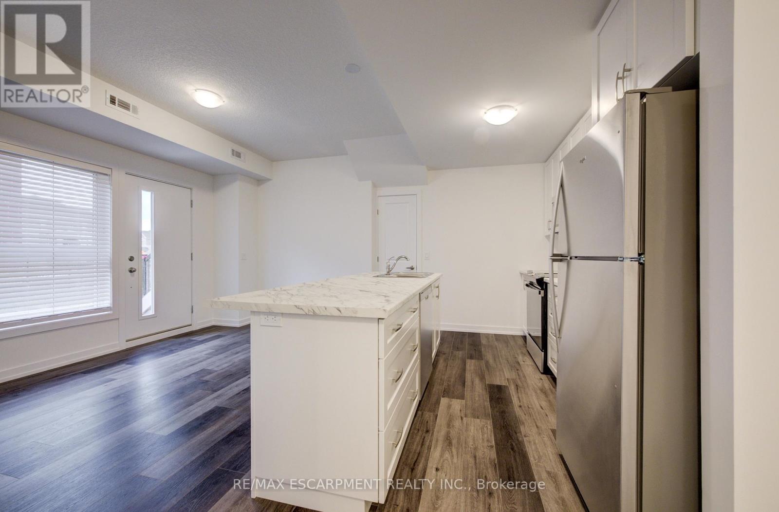 20 - 70 Kenesky Drive, Hamilton, Ontario  L8B 1Y4 - Photo 6 - X12586228