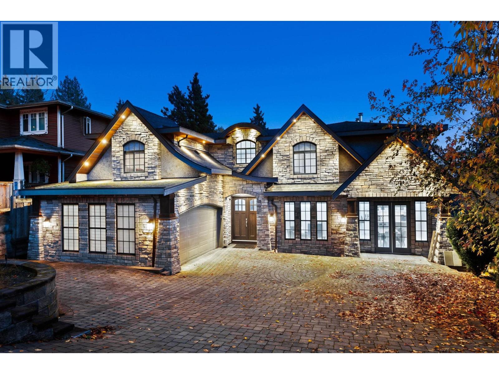 8656 Gilley Avenue, Burnaby, British Columbia  V5J 4Y5 - Photo 2 - R3070908