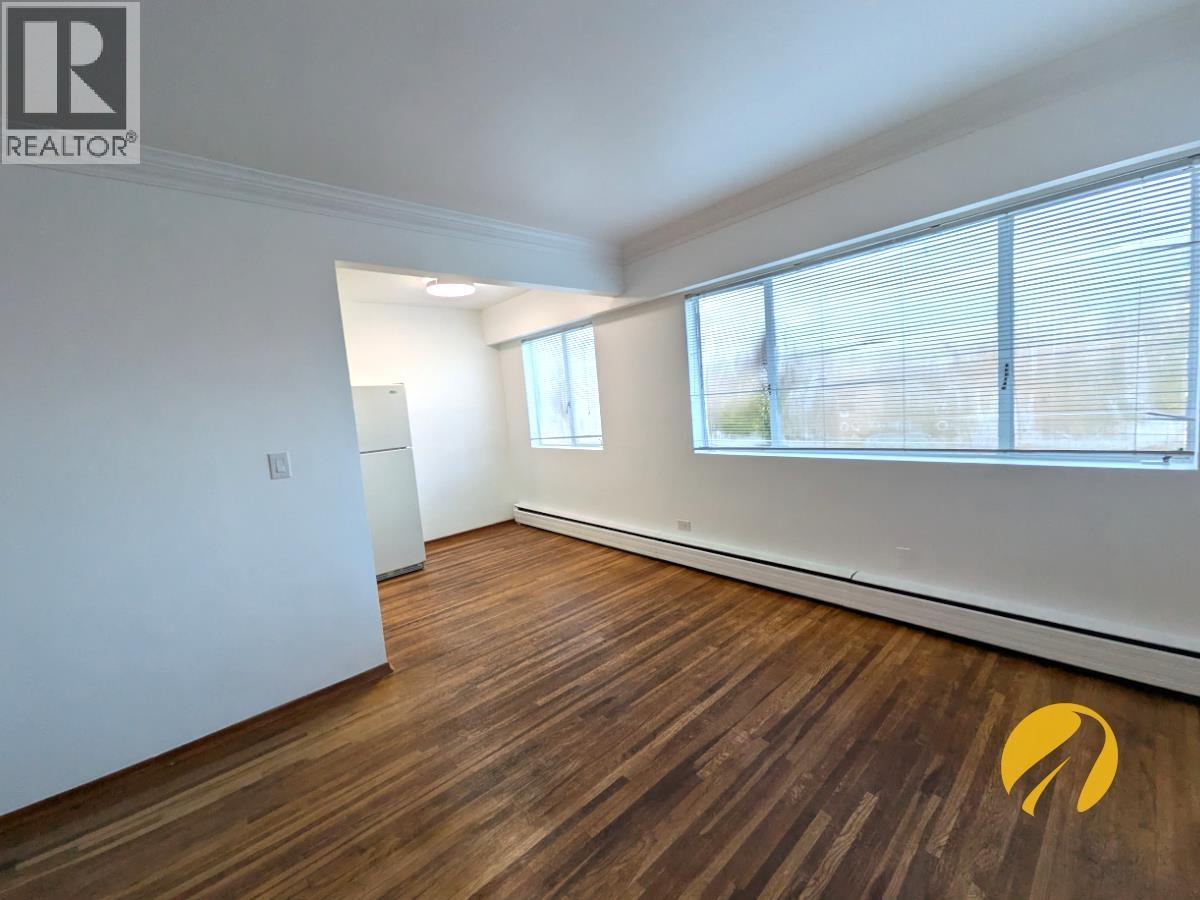 4 2435 W 2nd Avenue, Vancouver, British Columbia  V6K 1J5 - Photo 3 - R3070907