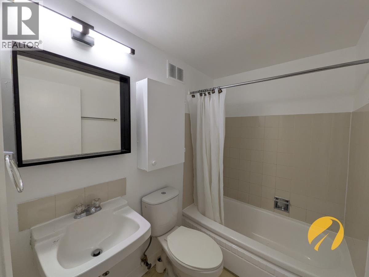 4 2435 W 2nd Avenue, Vancouver, British Columbia  V6K 1J5 - Photo 6 - R3070907