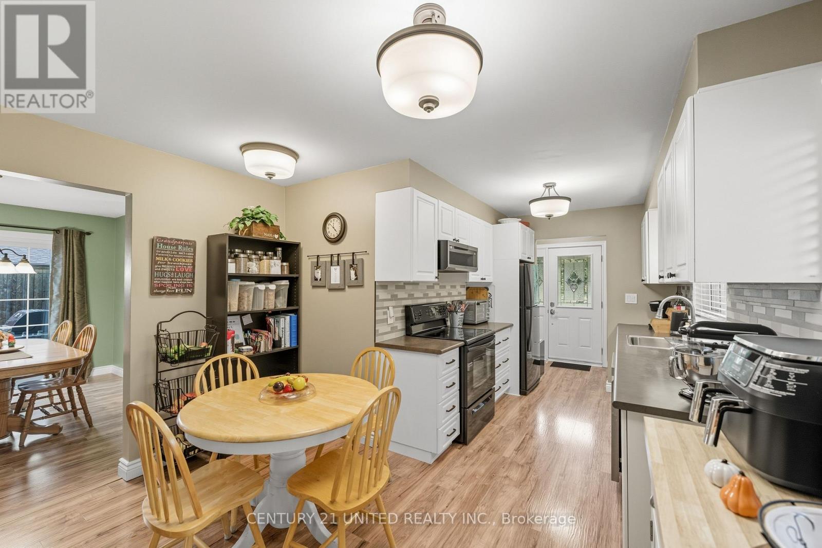 895 Exeter Street, Oshawa, Ontario L1G 6R9 - Photo 11 - E12541130