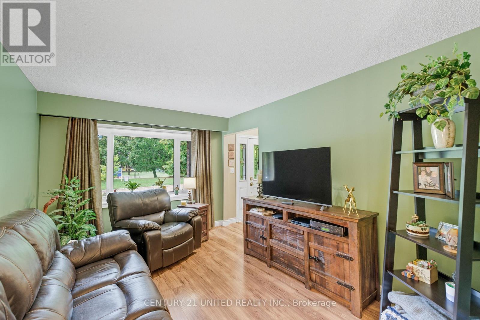 895 Exeter Street, Oshawa, Ontario L1G 6R9 - Photo 14 - E12541130