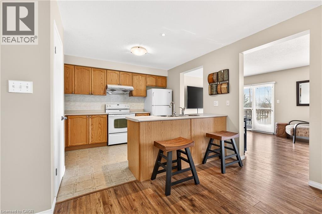 775 Karlsfeld Road, Waterloo, Ontario  N2T 2X2 - Photo 6 - 40790471