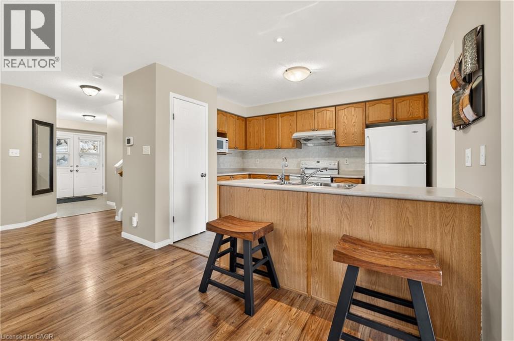 775 Karlsfeld Road, Waterloo, Ontario  N2T 2X2 - Photo 7 - 40790471