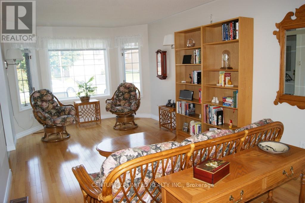 976 Glenhare Street, Cobourg, Ontario  K9A 5G4 - Photo 19 - X12364933