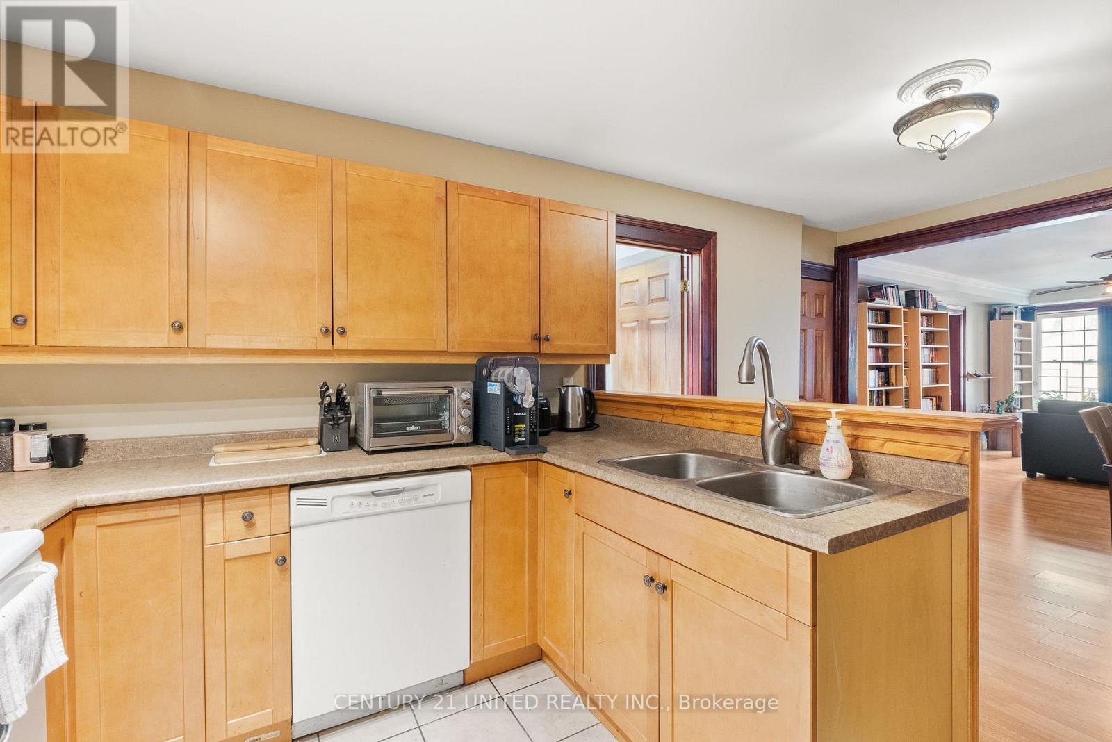 401 - 79 King Street W, Cobourg, Ontario  K9A 2M4 - Photo 18 - X12562454