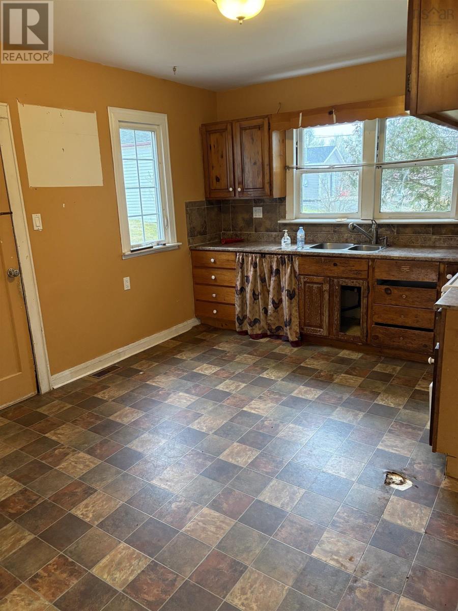 2162 New Waterford Highway, South Bar, Nova Scotia  B1N 3H7 - Photo 13 - 202528756