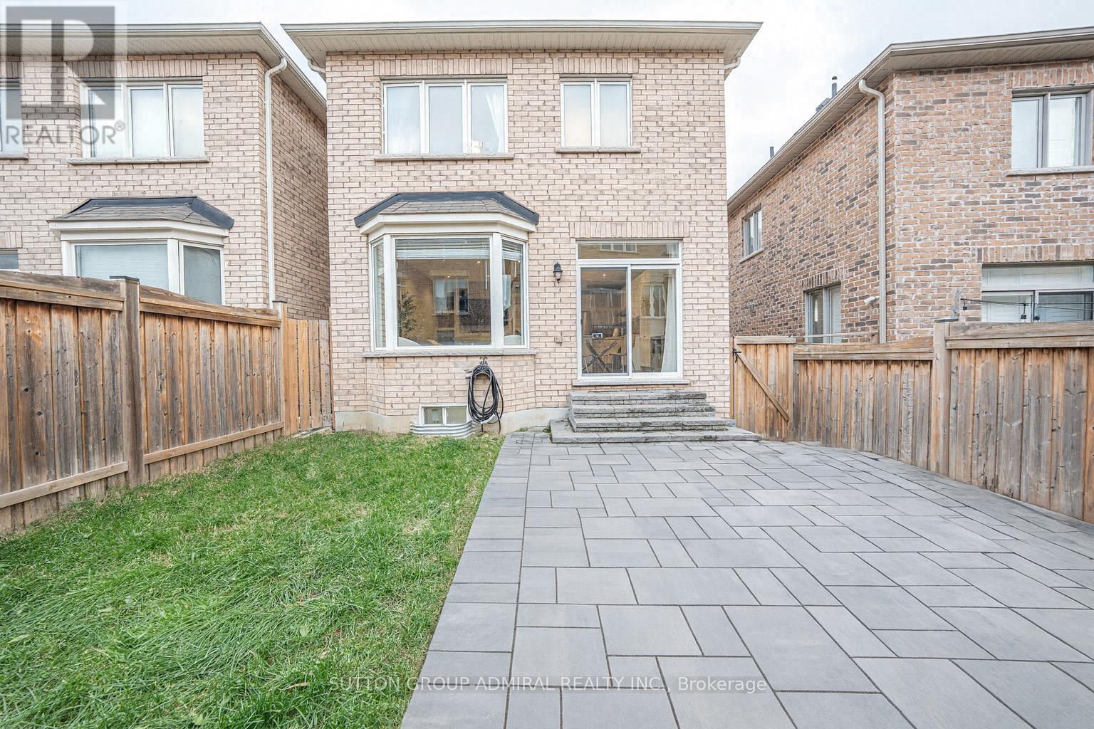 28 Manila Avenue, Markham, Ontario  L6C 0W1 - Photo 29 - N12558868