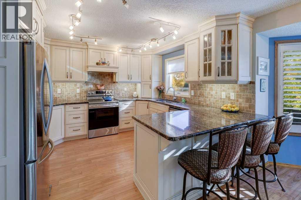 2423 Morris Crescent Se, Airdrie, Alberta  T4A 2B8 - Photo 5 - A2262309