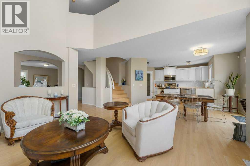 23 Valley Ponds Way Nw, Calgary, Alberta  T3B 5T5 - Photo 7 - A2265386