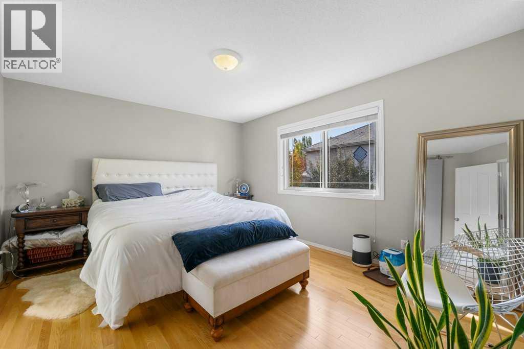 23 Valley Ponds Way Nw, Calgary, Alberta  T3B 5T5 - Photo 16 - A2265386