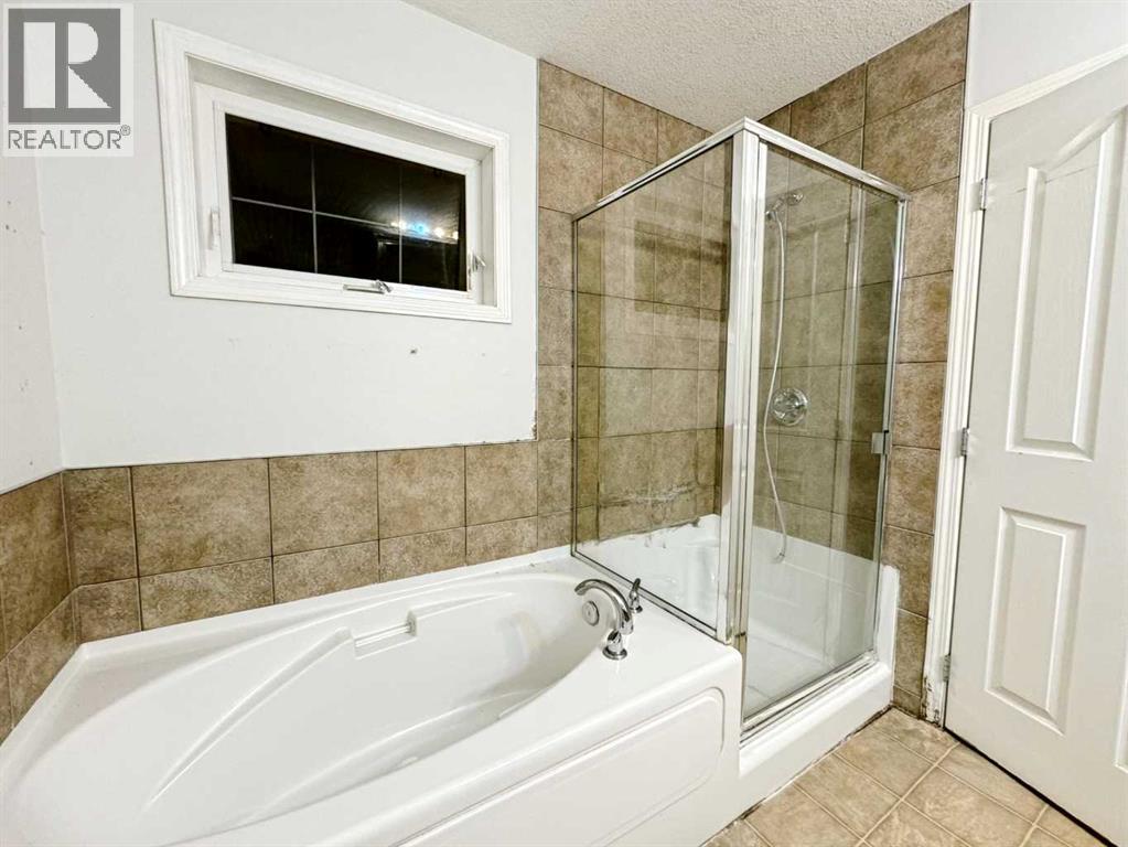 262 Luxstone Road Sw, Airdrie, Alberta  T4B 0J8 - Photo 28 - A2269035