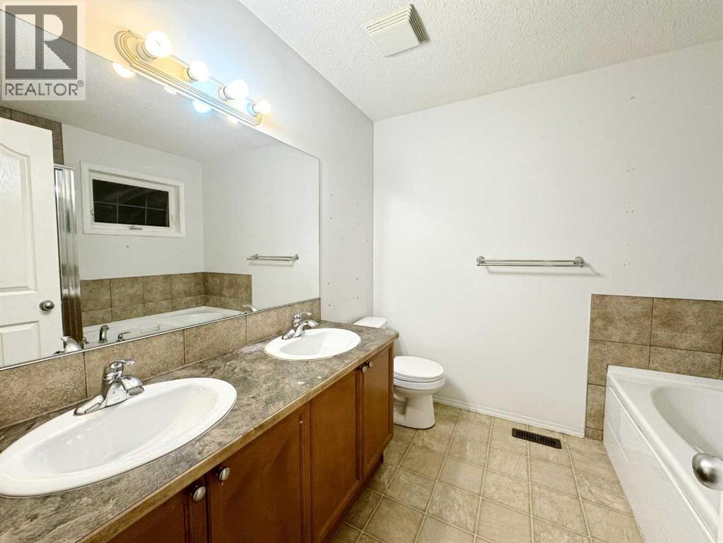 262 Luxstone Road Sw, Airdrie, Alberta  T4B 0J8 - Photo 27 - A2269035