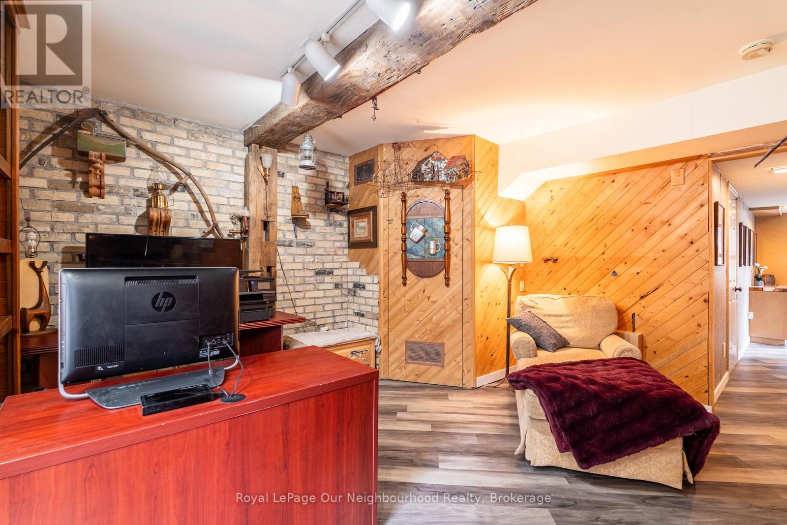 2 Longboat Avenue, Toronto, Ontario  M5A 4E1 - Photo 22 - C12586282