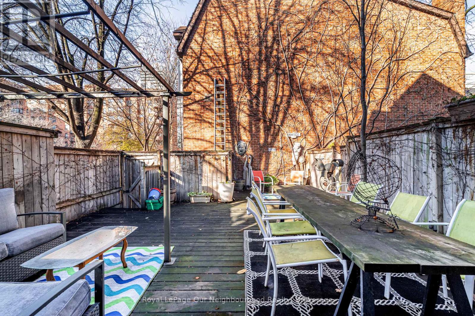 2 Longboat Avenue, Toronto, Ontario  M5A 4E1 - Photo 26 - C12586282