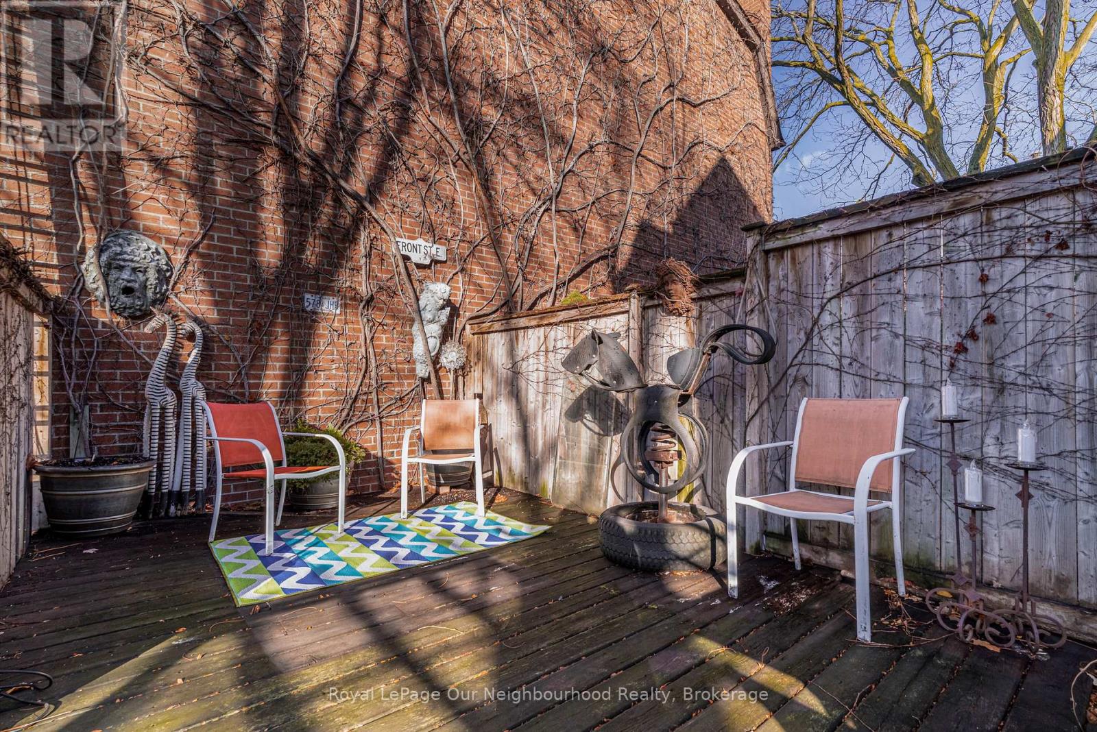 2 Longboat Avenue, Toronto, Ontario  M5A 4E1 - Photo 27 - C12586282