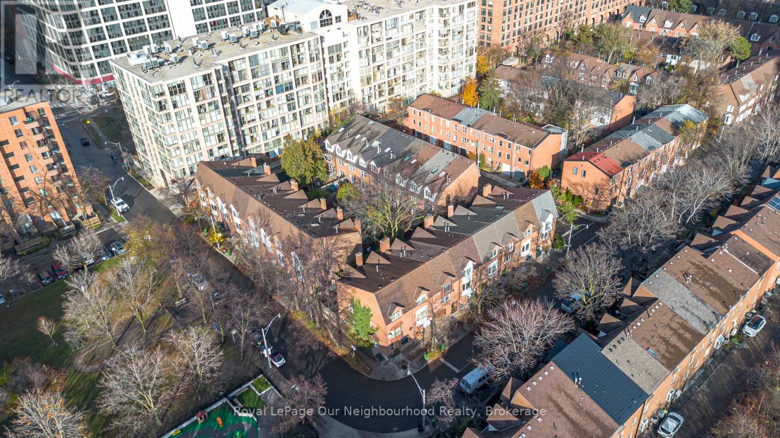 2 Longboat Avenue, Toronto, Ontario  M5A 4E1 - Photo 31 - C12586282